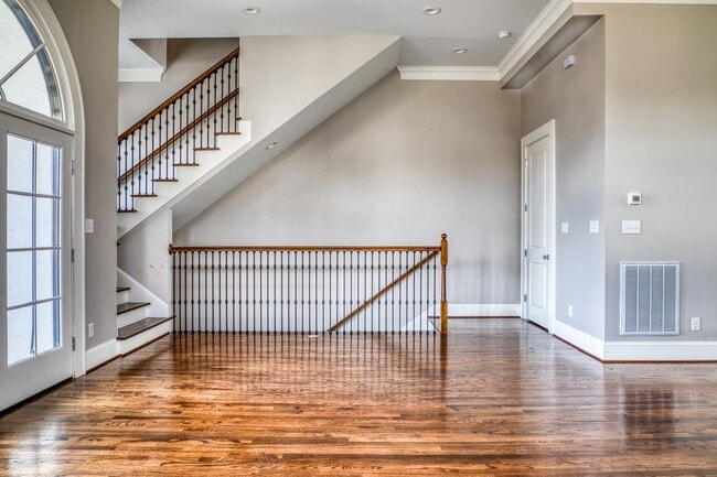 Building Photo - 5711 Winsome Ln