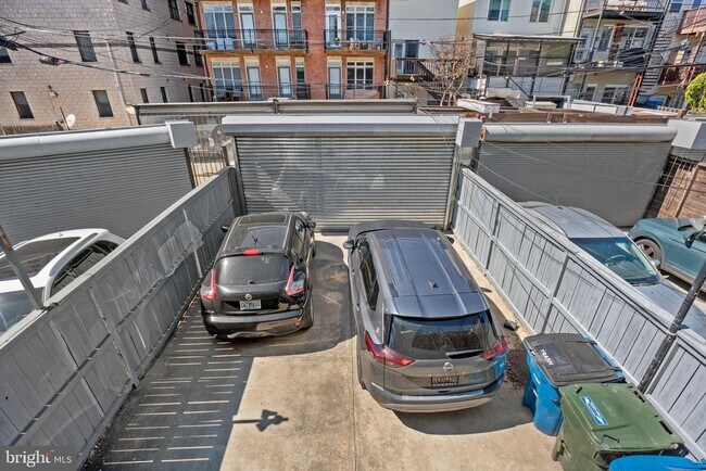 Building Photo - 2108 10th St NW
