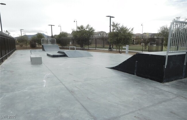 Building Photo - 1919 Foro Romano St