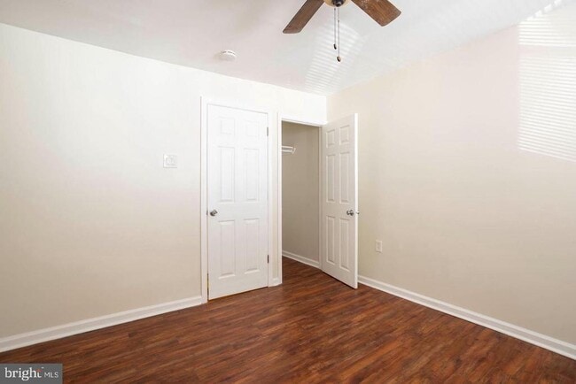 Building Photo - 2542 N Water St