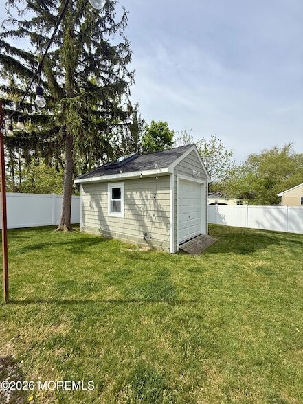 Building Photo - 878 Salem Dr