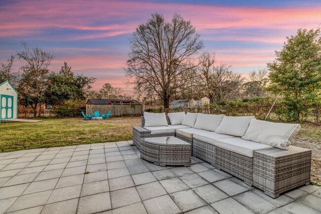 Building Photo - 601 Rheims Way