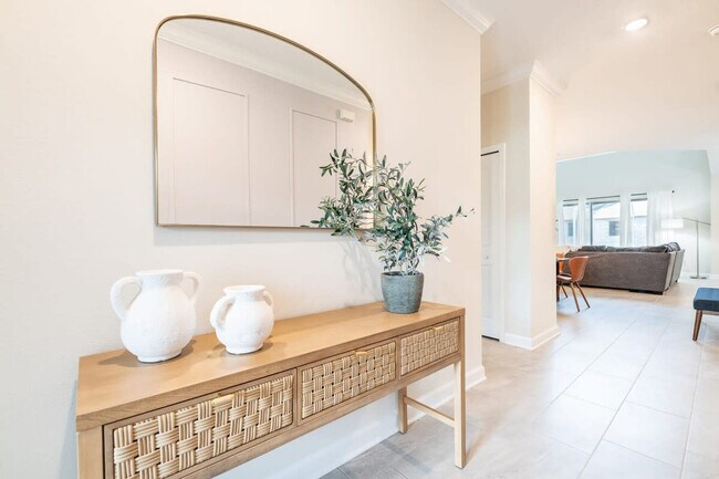 Building Photo - 1093 Leader St