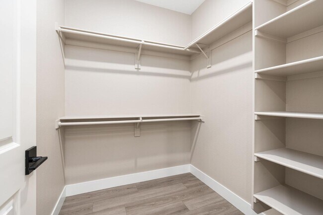 Building Photo - 2806 E Alluvial Ave