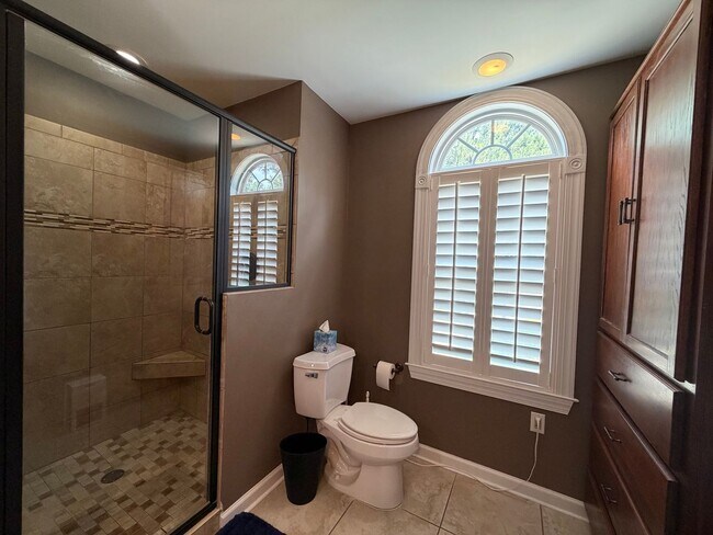 Building Photo - Carolina Lakes Gated Community!!