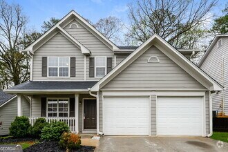 Building Photo - 2092 Wedgewood Dr