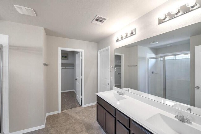Building Photo - 29314 Dunns Creek Ct