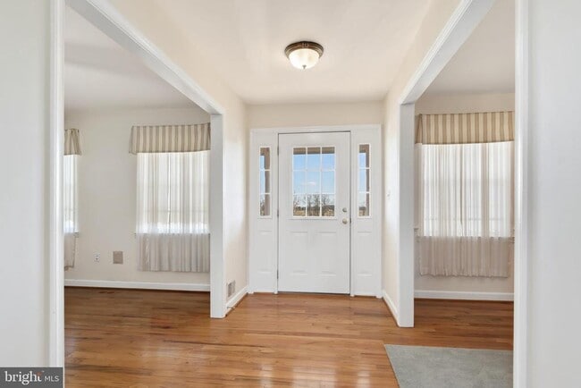 Building Photo - 410 Aldots Ln