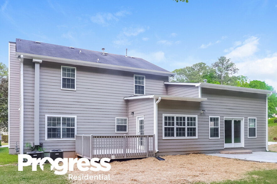 Building Photo - 220 Chesterfield Ct