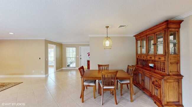Building Photo - 488 Forestview Dr