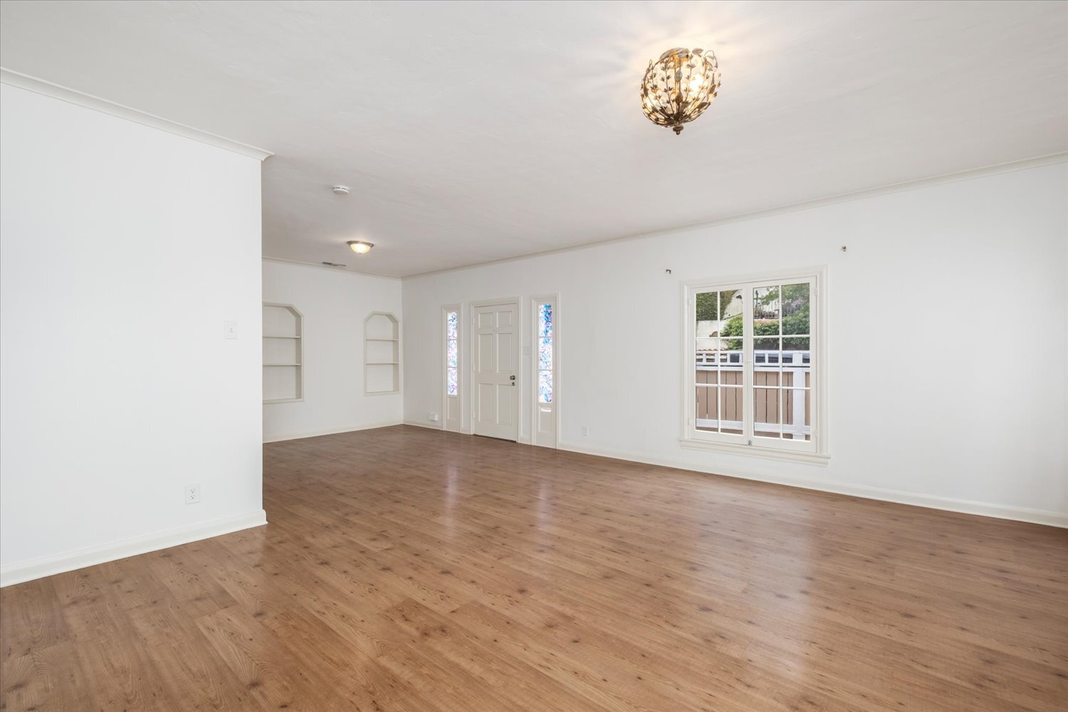 Living room - 6612 Emmet Ter