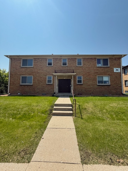 Primary Photo - 5715 W Lincoln Ave