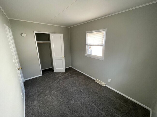 Building Photo - 2160 Ulen Ln