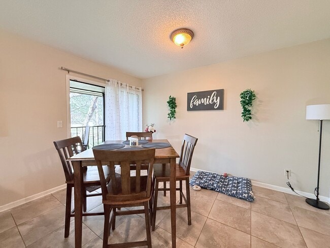 Building Photo - 2 Cartagena Ct