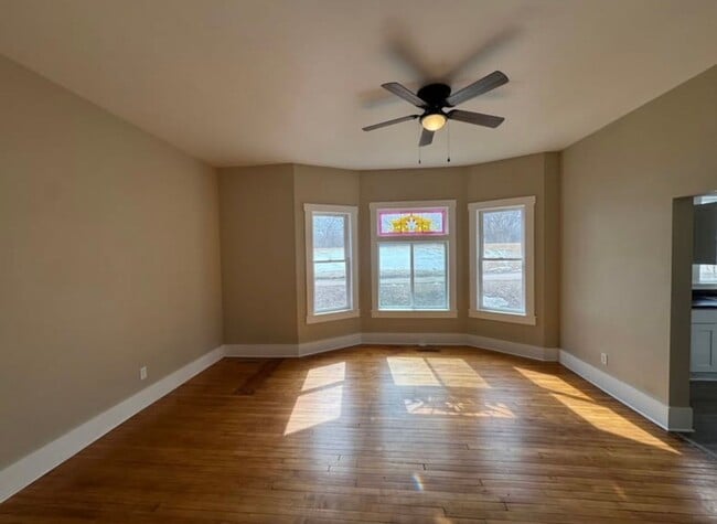 Building Photo - Newly Updated 5-Bedroom, 2-Bath Home – Spacious, Modern & Move-In Ready!