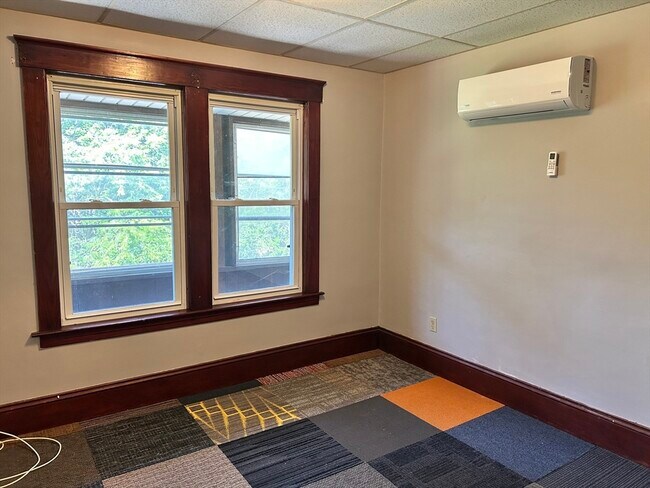 Building Photo - 308 Fairmount St