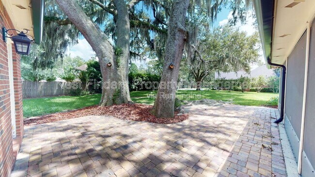 Building Photo - 11881 Honey Locust Dr