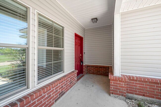 Building Photo - 22898 Sabine Dr