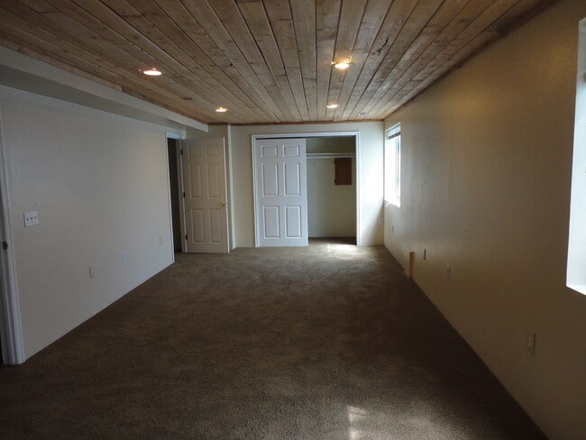 Building Photo - Delightful Home in Desirable Orem Neighbor...