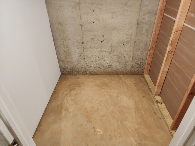 Building Photo - 3712 Midvale Ave