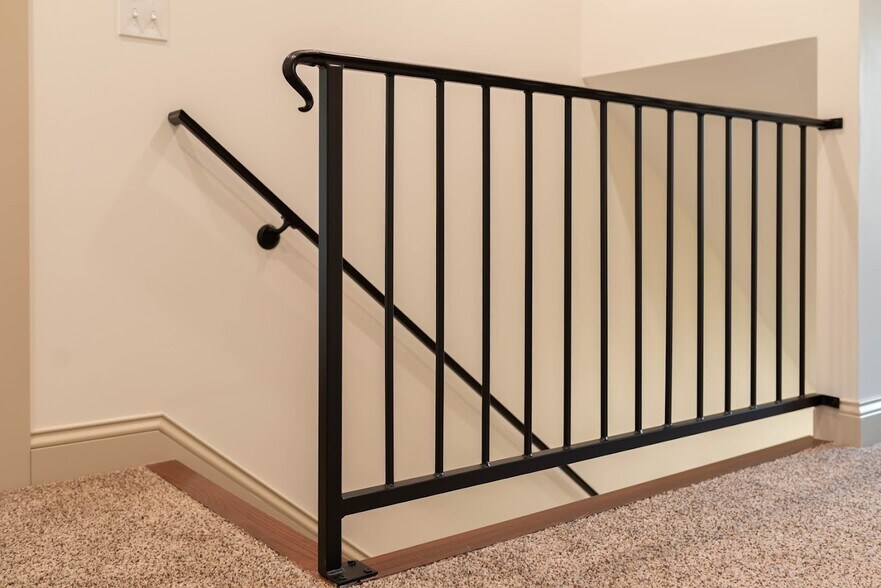 Building Photo - 261 Gay St