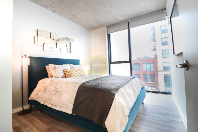 Primary Photo - 1330 S Wabash Ave