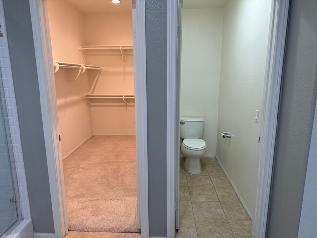 Building Photo - ONE MONTH FREE RENT! Beautiful 4 bedroom, ...