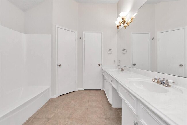 Building Photo - 1102 Comstock Springs Dr