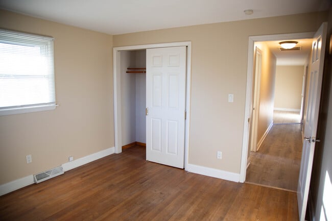 Building Photo - 516 s second ST