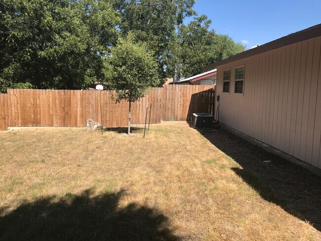 Building Photo - COMING SOON! 3 Bed / 2 Bath – Updated Home with Fireplace & Shaded Backyard