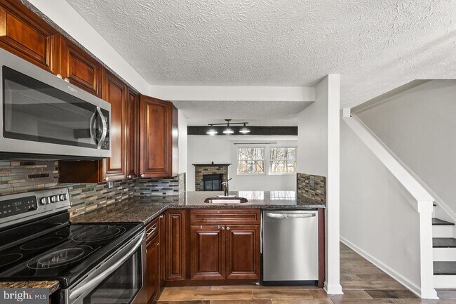 Building Photo - 8315 Brookvale Ct