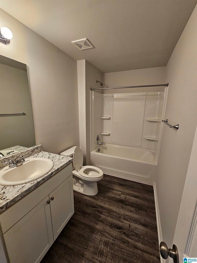 Building Photo - 540 Camden Lp