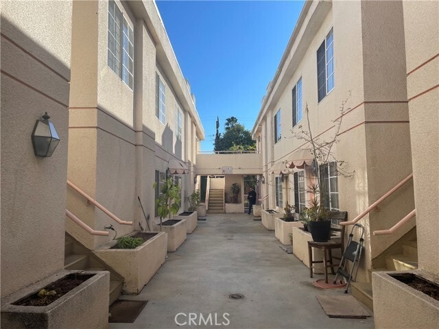 Building Photo - 14758 Magnolia Blvd