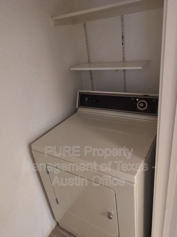 Building Photo - 15705 Monona Cove