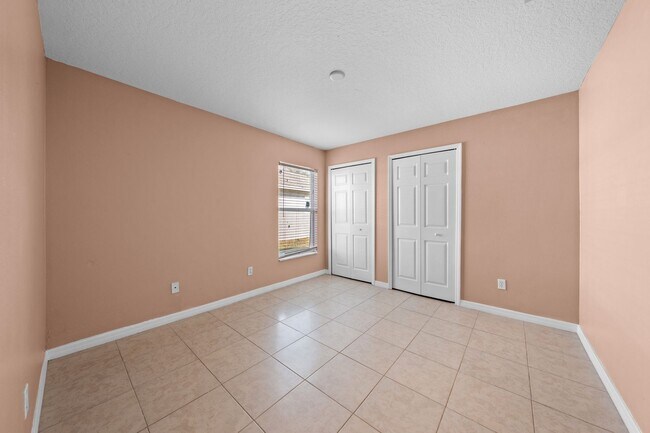 Building Photo - 4 Bedroom 3 Bath Home - Kissimmee ~ Southport Bay Community