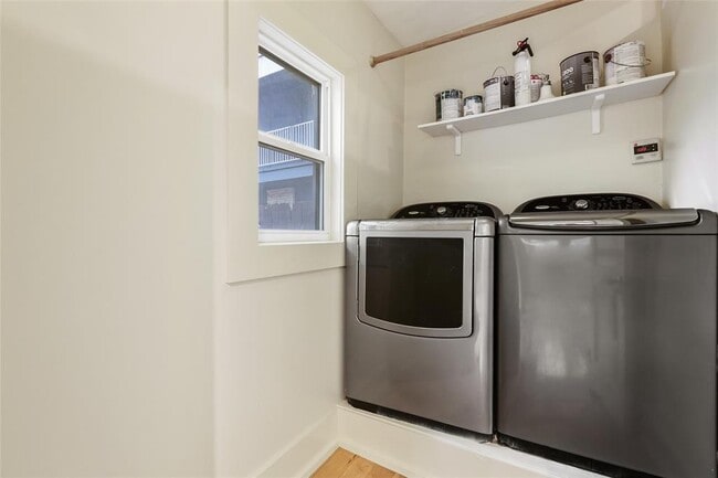 Building Photo - 4404 Avenue C