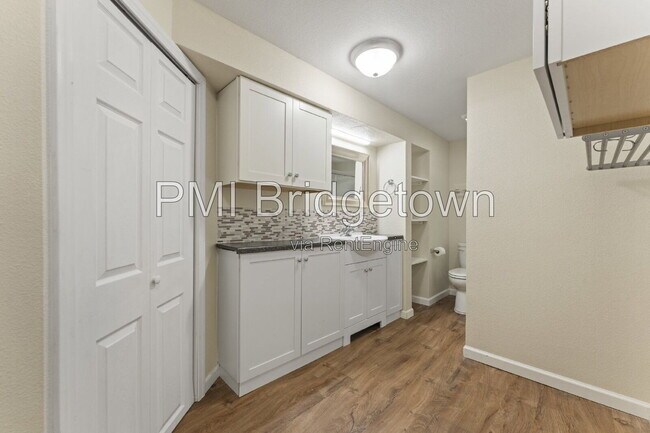 Building Photo - 1115 13th St