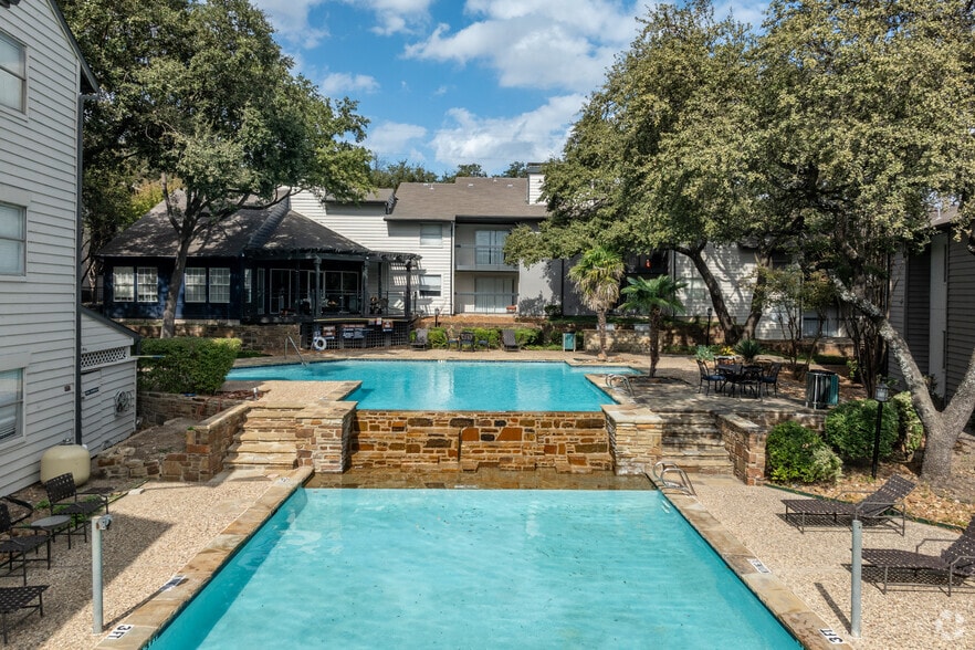 Primary Photo - The Marion