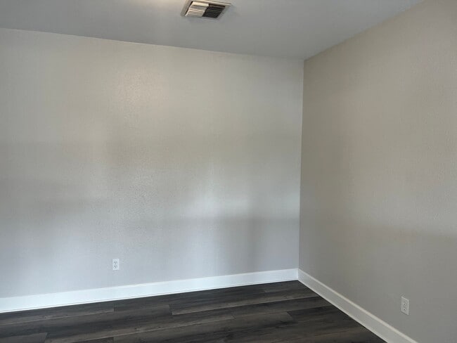 Building Photo - Commercial Space