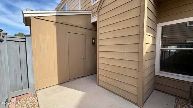 Building Photo - 18626 N 33rd Dr