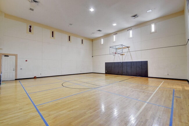 Building Photo - 3421 Tuscany Way