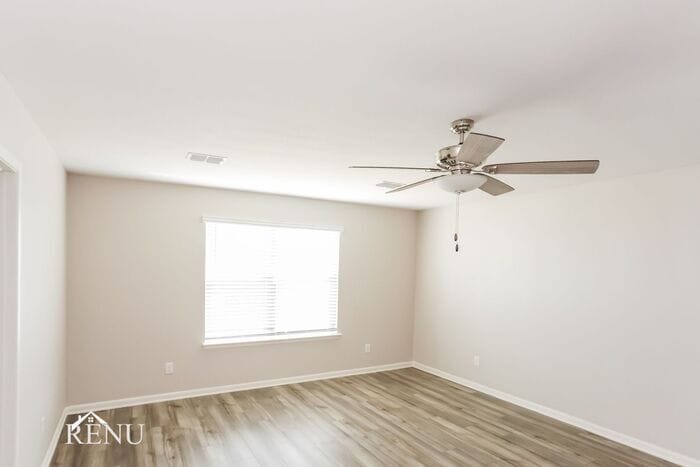 Building Photo - 2022 Delta Downs Dr