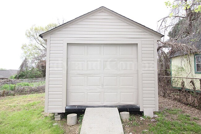 Building Photo - 5009 Nail Rd