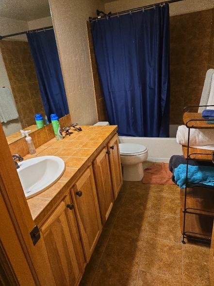 Building Photo - 124 Fairway Ln