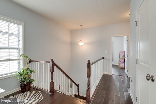 Building Photo - 23564 Buckland Farm Terrace