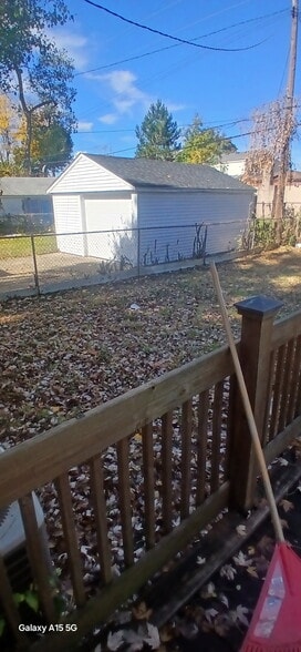 Building Photo - 14450 Borgman St