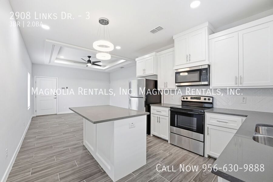 Building Photo - 2908 S Links Dr