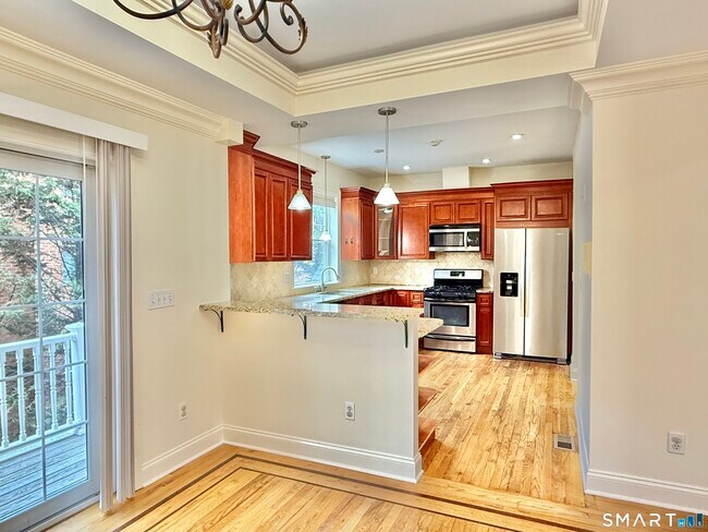 Building Photo - 27 Ferris Ave