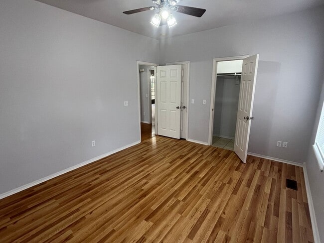 Building Photo - 603 Preston Dr