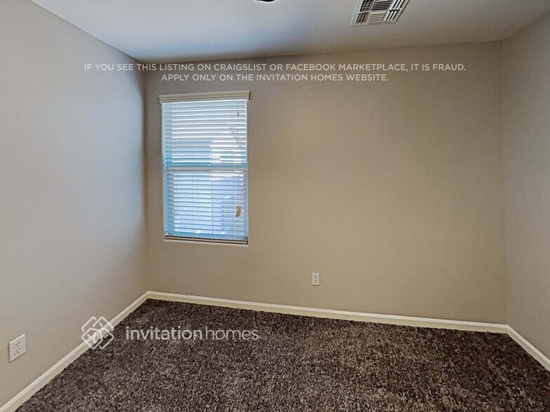 Building Photo - 1403 S Moccasin Trail